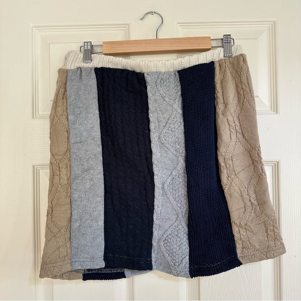 NWT UO Urban Renewal Remade Cable Knit Mini Sweater Skirt - Picture 4 of 9